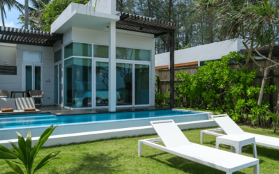 Why Should You Choose Sunshine Screens for Your Pool Screen Replacement?